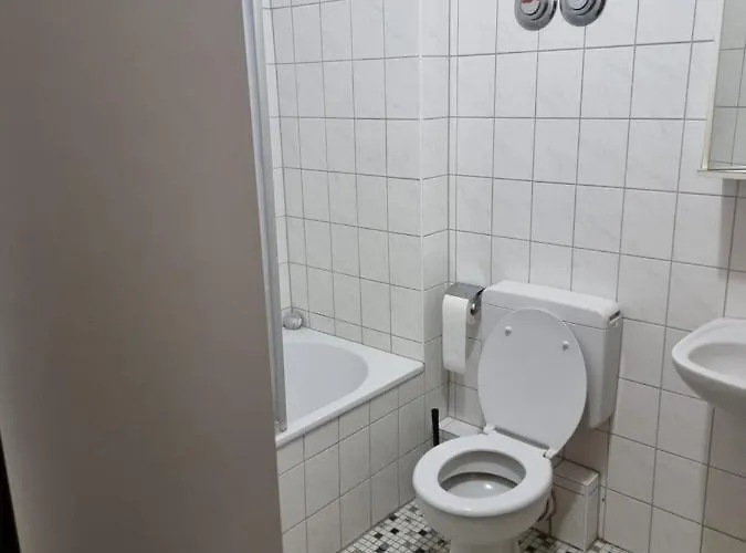 Onkel Tom Alpen & Sahara Privat bolig Paderborn